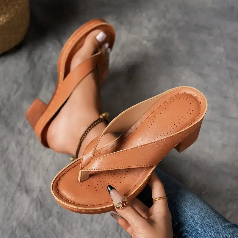 Block heel sandals, heel and footbed detail