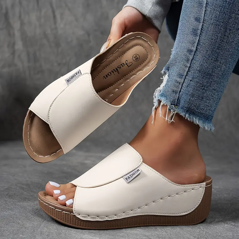 Cushioned women's shoes with contoured footbed in white