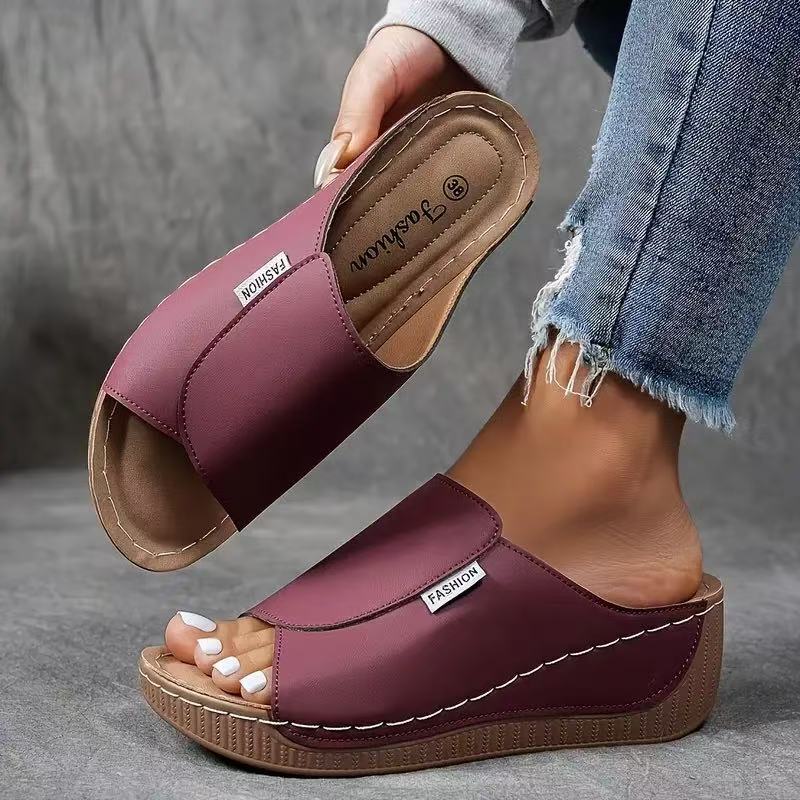 Cushioned women's shoes with contoured footbed in burgundy