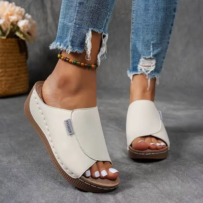 Cushioned women's shoes, detail view