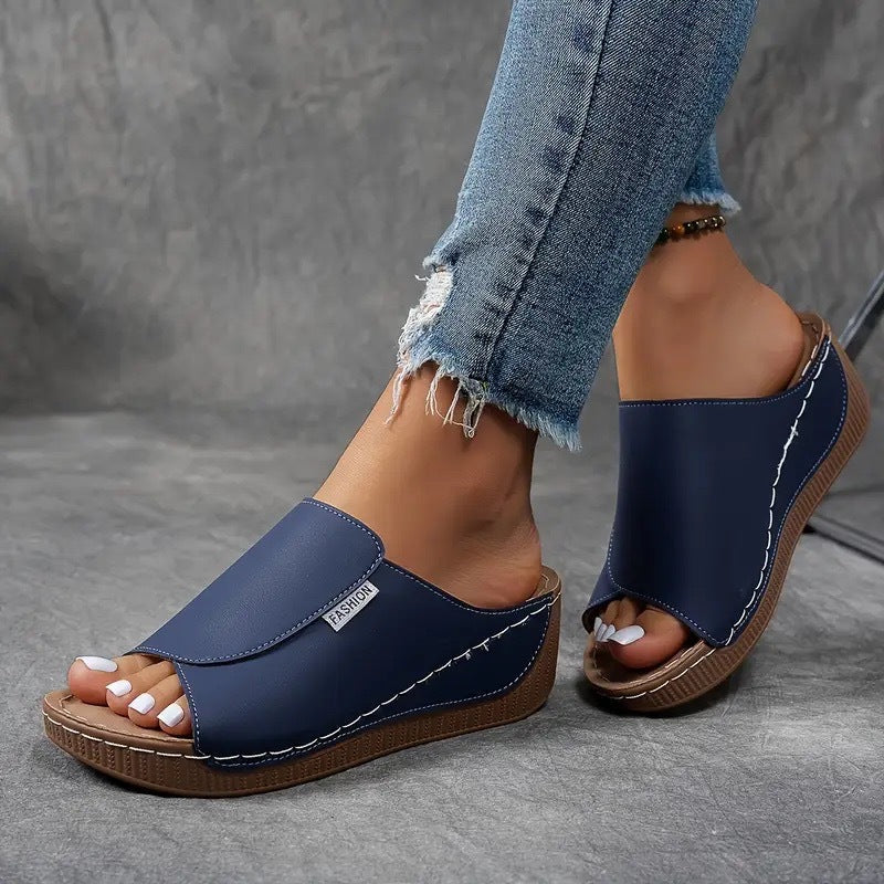 Cushioned women's shoes, sole and footbed view