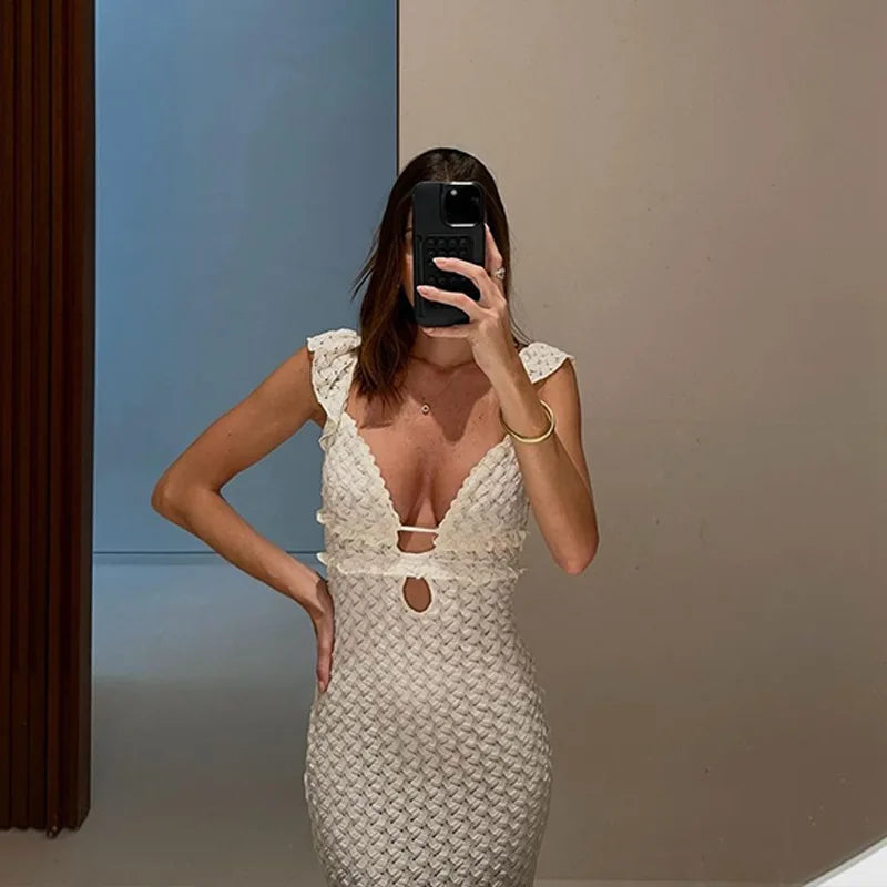 White deep V-neck ruffled backless knitted maxi dress