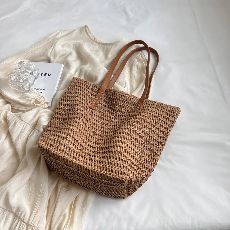 Handwoven straw shoulder tote bag in Khaki