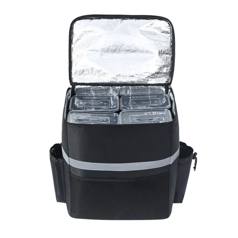Zip closure on the main compartment