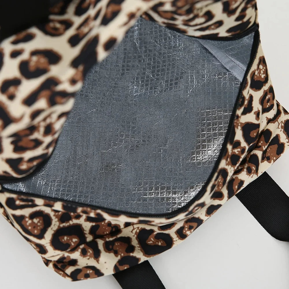 Zip closure and carry handle detail