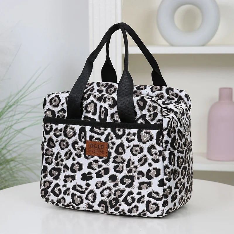 Insulated lunch bag in white