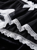 Close up of the mesh and ruffle detail