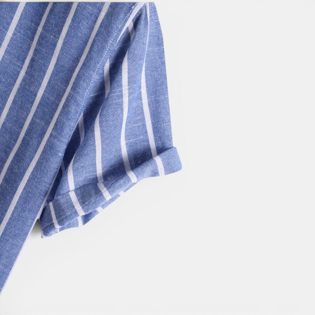 Side view of the men's linen polo shirt