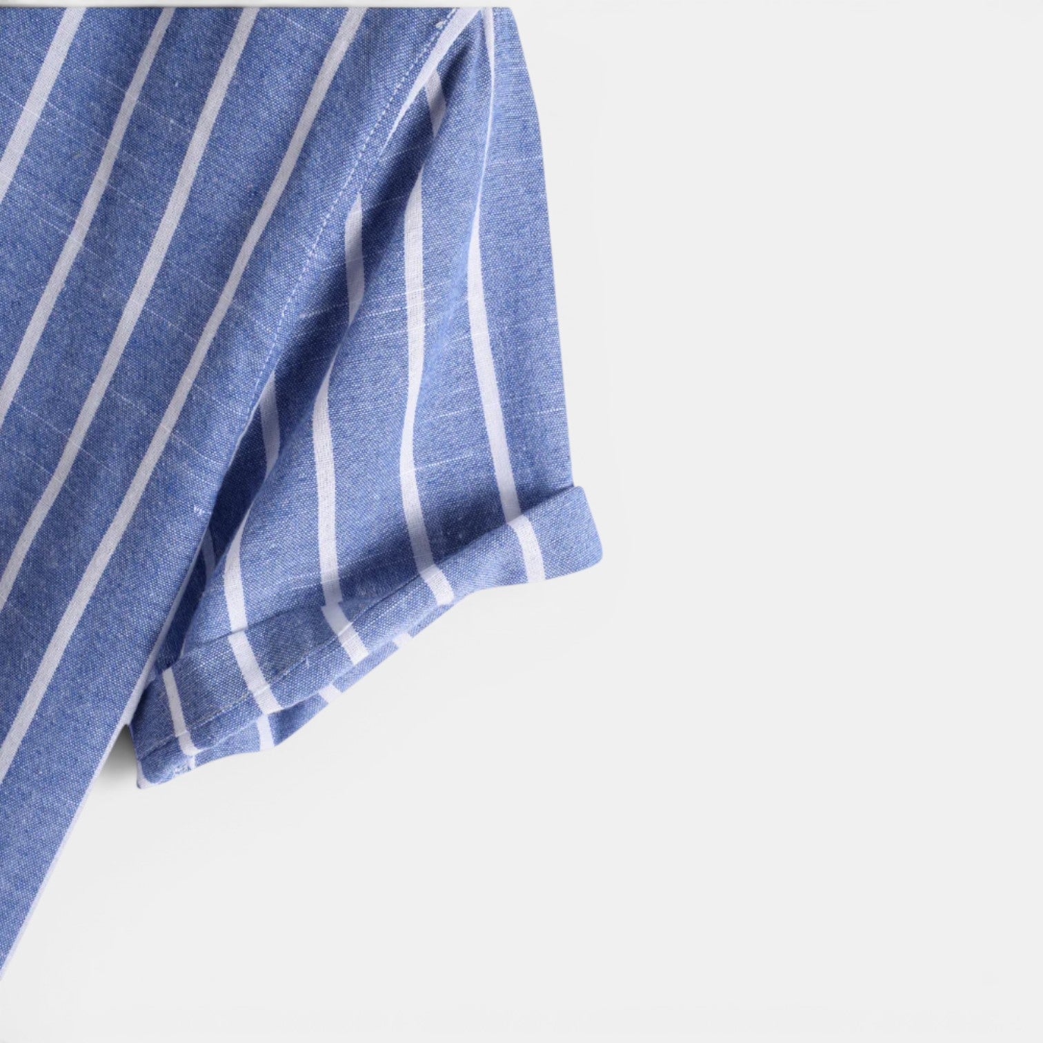 Side view of the men's linen polo shirt