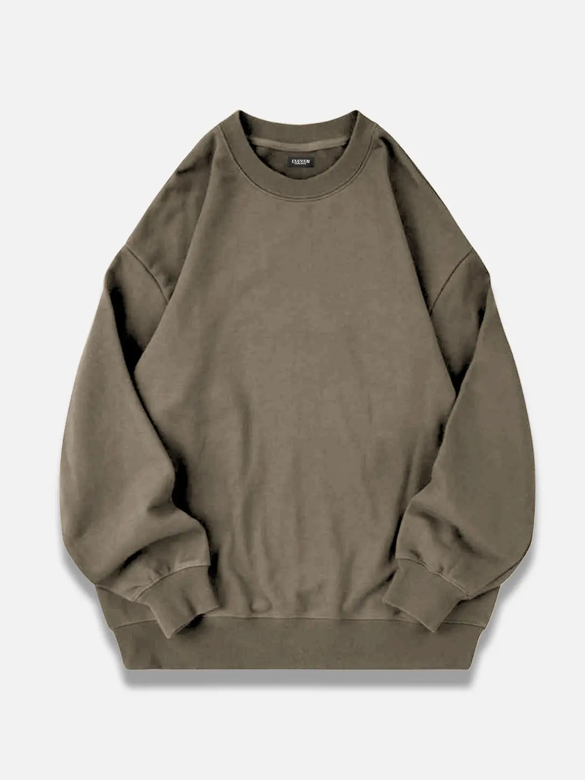 Men's oversized hoodie in brown, casual outfit styling