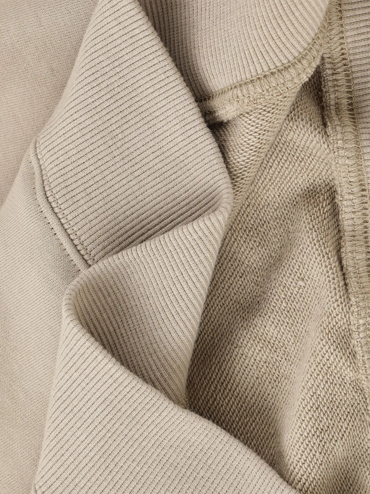 Men's pullover hoodie, ribbed cuff detail