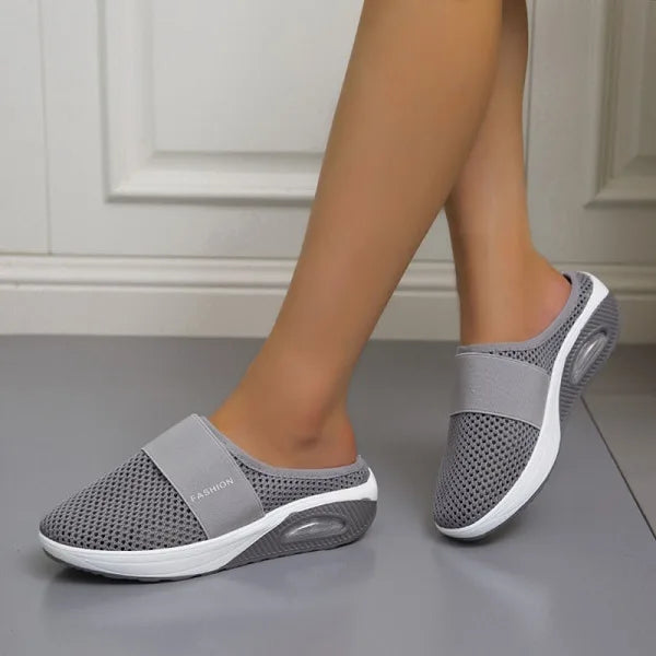 Slip-on house slippers with cushioned insole in dark gray