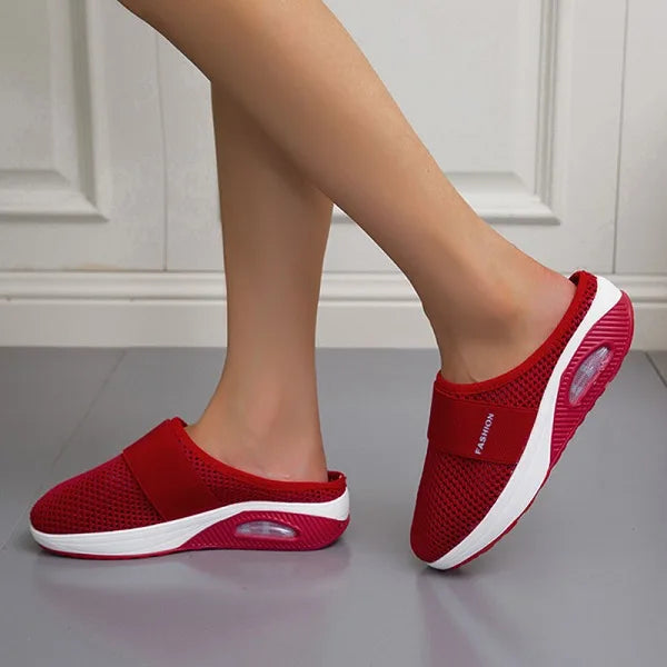 Slip-on house slippers with cushioned insole in red