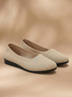 Slip-on ballet flats, detail view 1