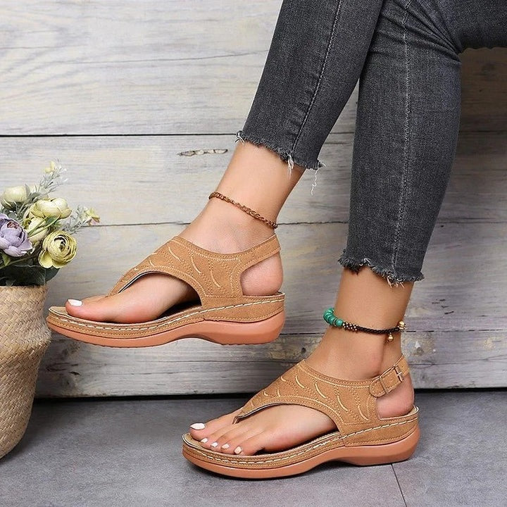 Women's cushioned-footbed sandals in Brown